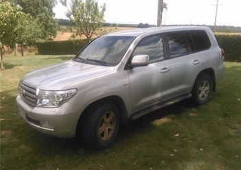 Roleta do bagażnika Toyota Land Cruiser V8